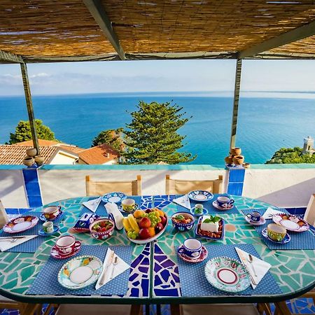 Borgo Dei Saraceni - Domus Indomita Bed & Breakfast อากรอโปลี ภายนอก รูปภาพ