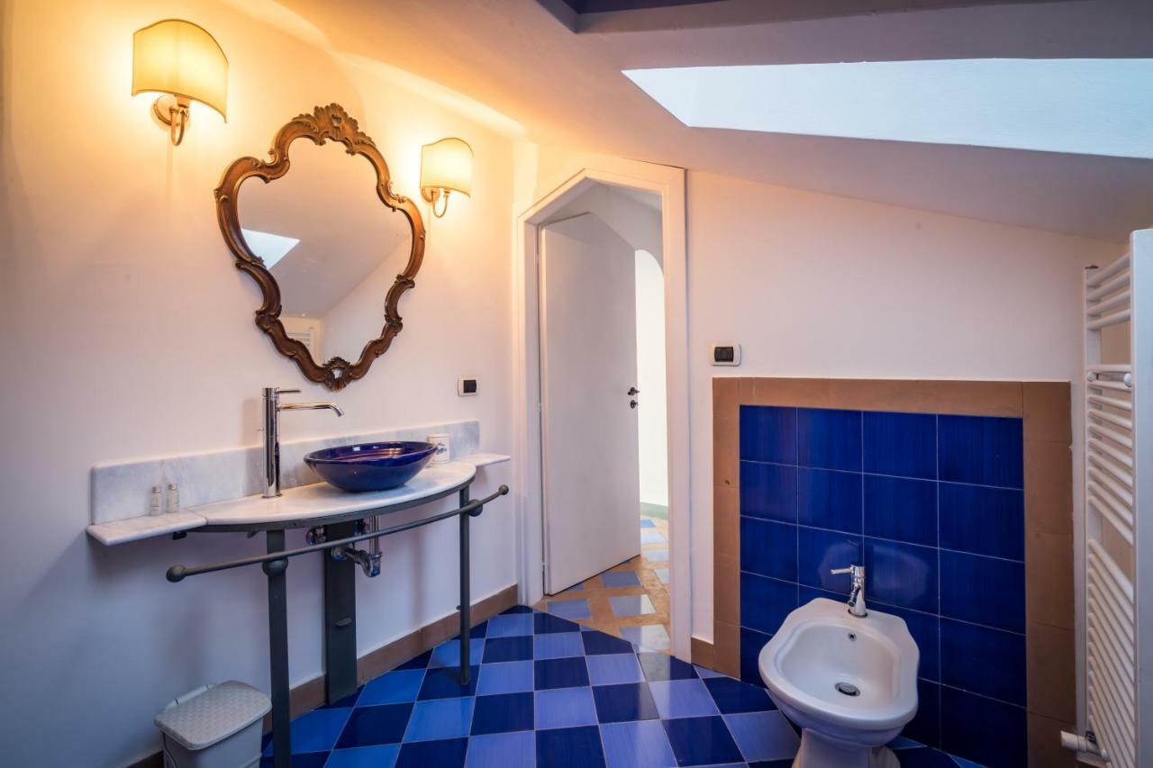Borgo Dei Saraceni - Domus Indomita Bed & Breakfast อากรอโปลี ภายนอก รูปภาพ