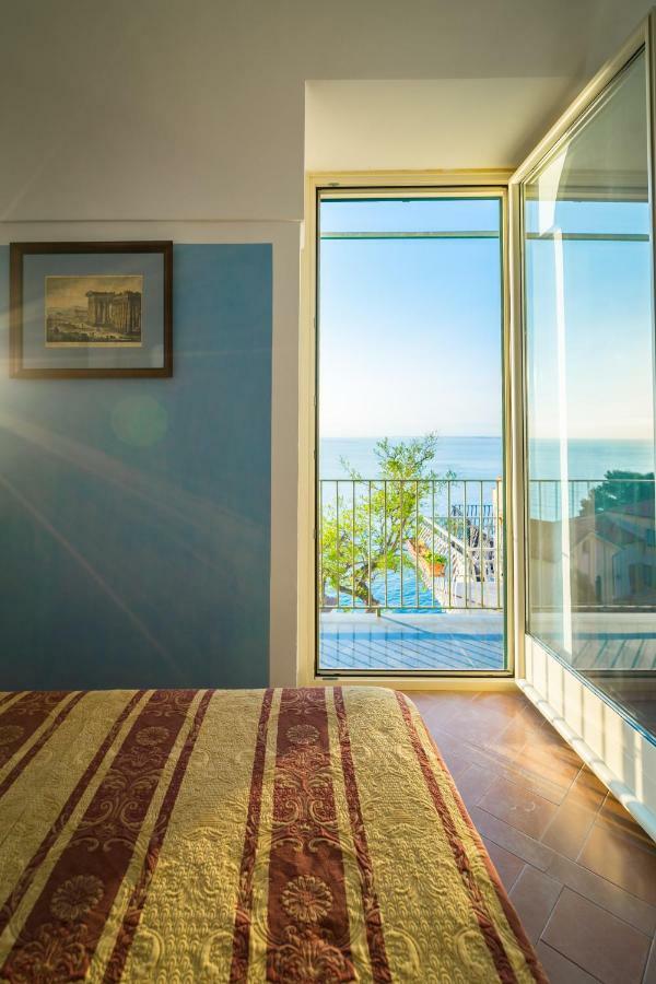 Borgo Dei Saraceni - Domus Indomita Bed & Breakfast อากรอโปลี ภายนอก รูปภาพ