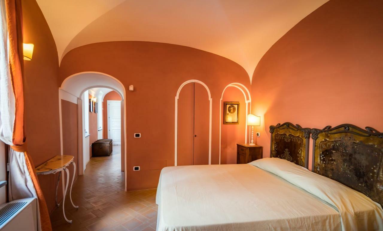 Borgo Dei Saraceni - Domus Indomita Bed & Breakfast อากรอโปลี ภายนอก รูปภาพ